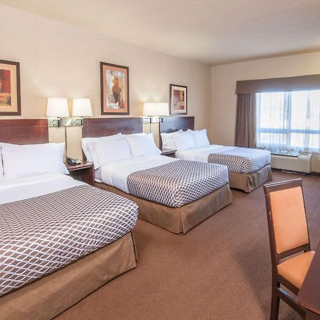 Ramada By Wyndham Drumheller Hotel & Suites Eksteriør bilde