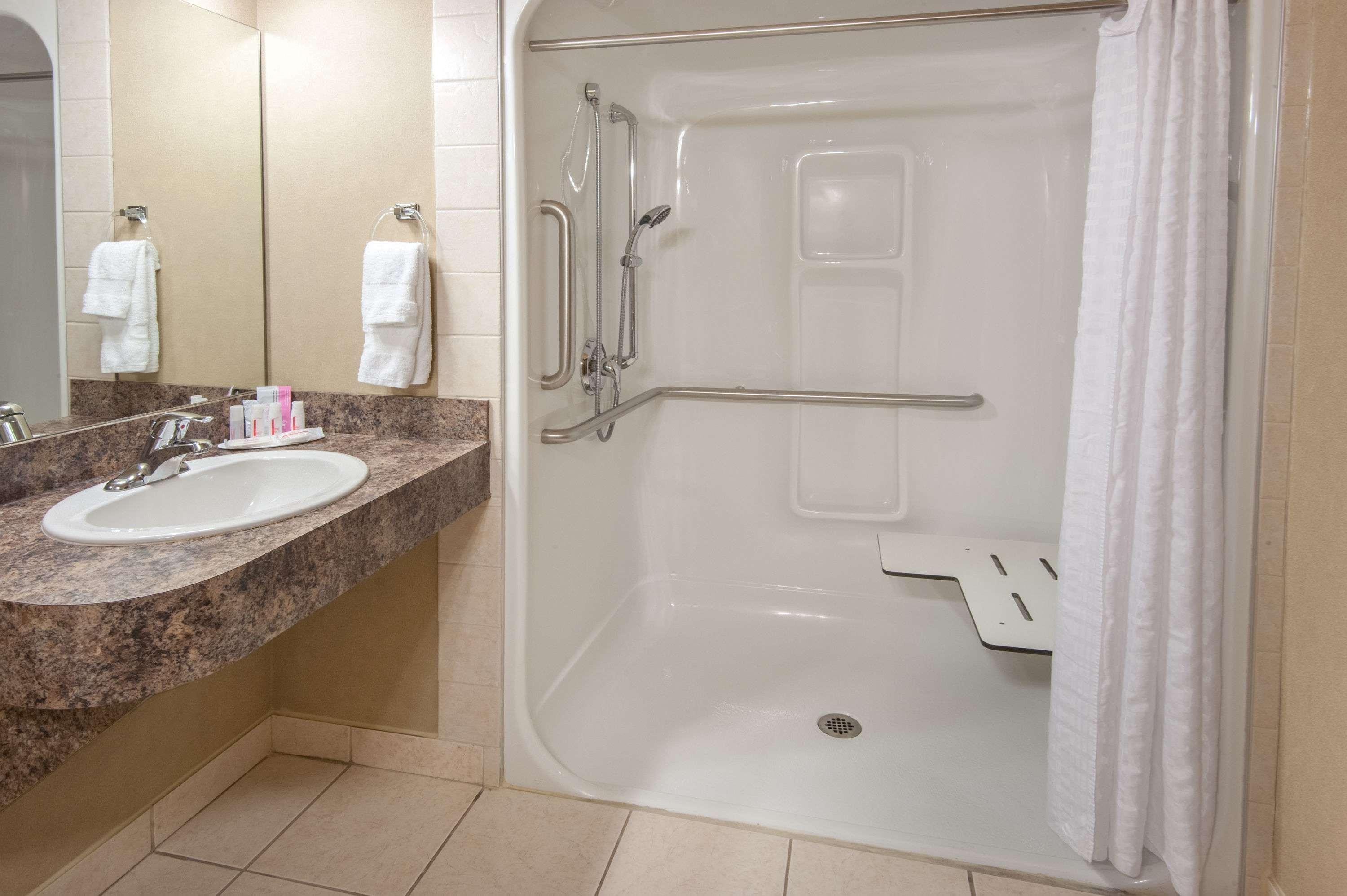 Ramada By Wyndham Drumheller Hotel & Suites Eksteriør bilde