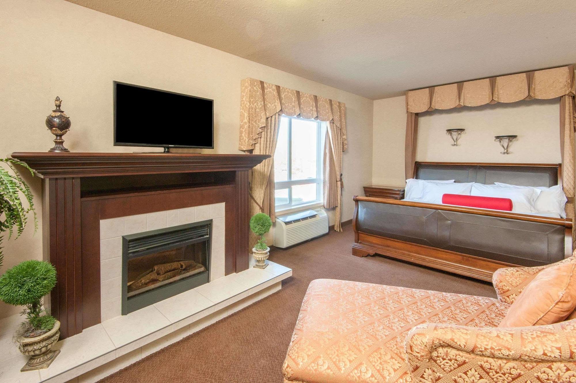 Ramada By Wyndham Drumheller Hotel & Suites Eksteriør bilde